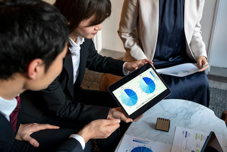 Data Analytics and Real-Time Reporting