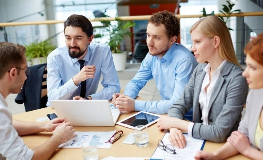 How Pearl Lemon Group Supports Your Public Company Communication Needs