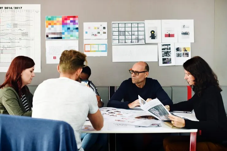Ad Creative Management and Iteration Cycles