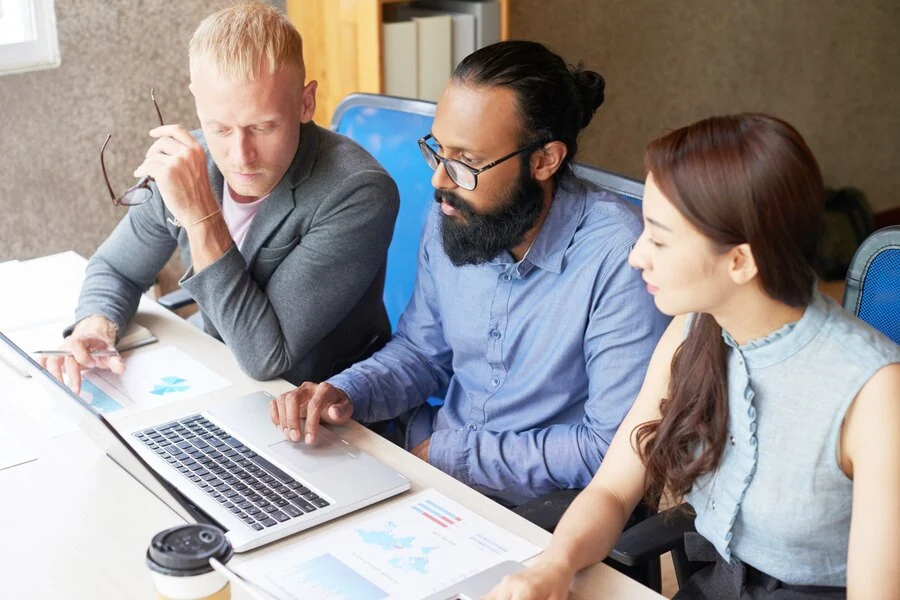 Corporate Social Media Account Management: Strengthen YPearl Lemon Group Online Presence