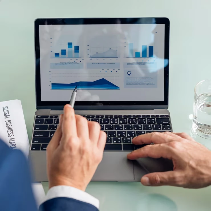 Real-Time Reporting Dashboards And Weekly Performance Analysis